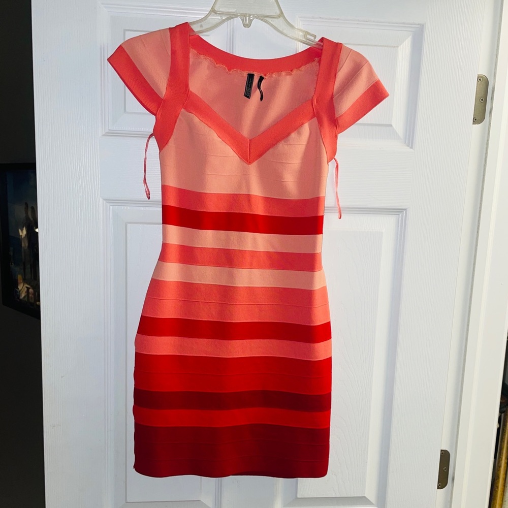 Hot sundress!! ☀️